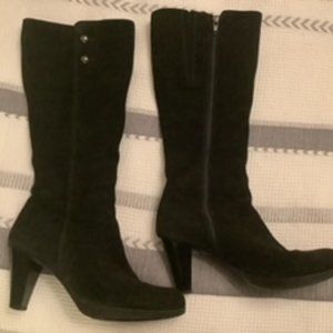 La Canadienne Black Suede Boots